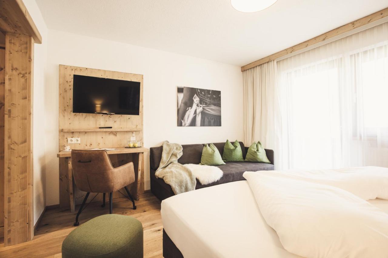Hotel Johanna Mitten Im Oetztal Umhausen Eksteriør billede