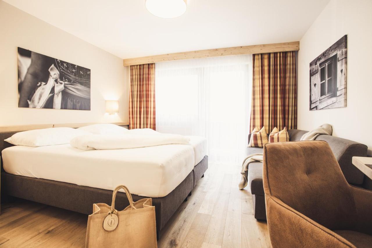 Hotel Johanna Mitten Im Oetztal Umhausen Eksteriør billede
