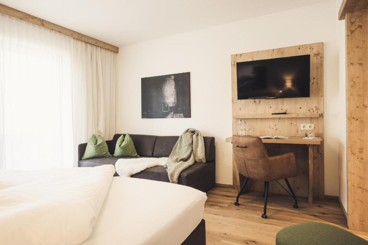 Hotel Johanna Mitten Im Oetztal Umhausen Eksteriør billede