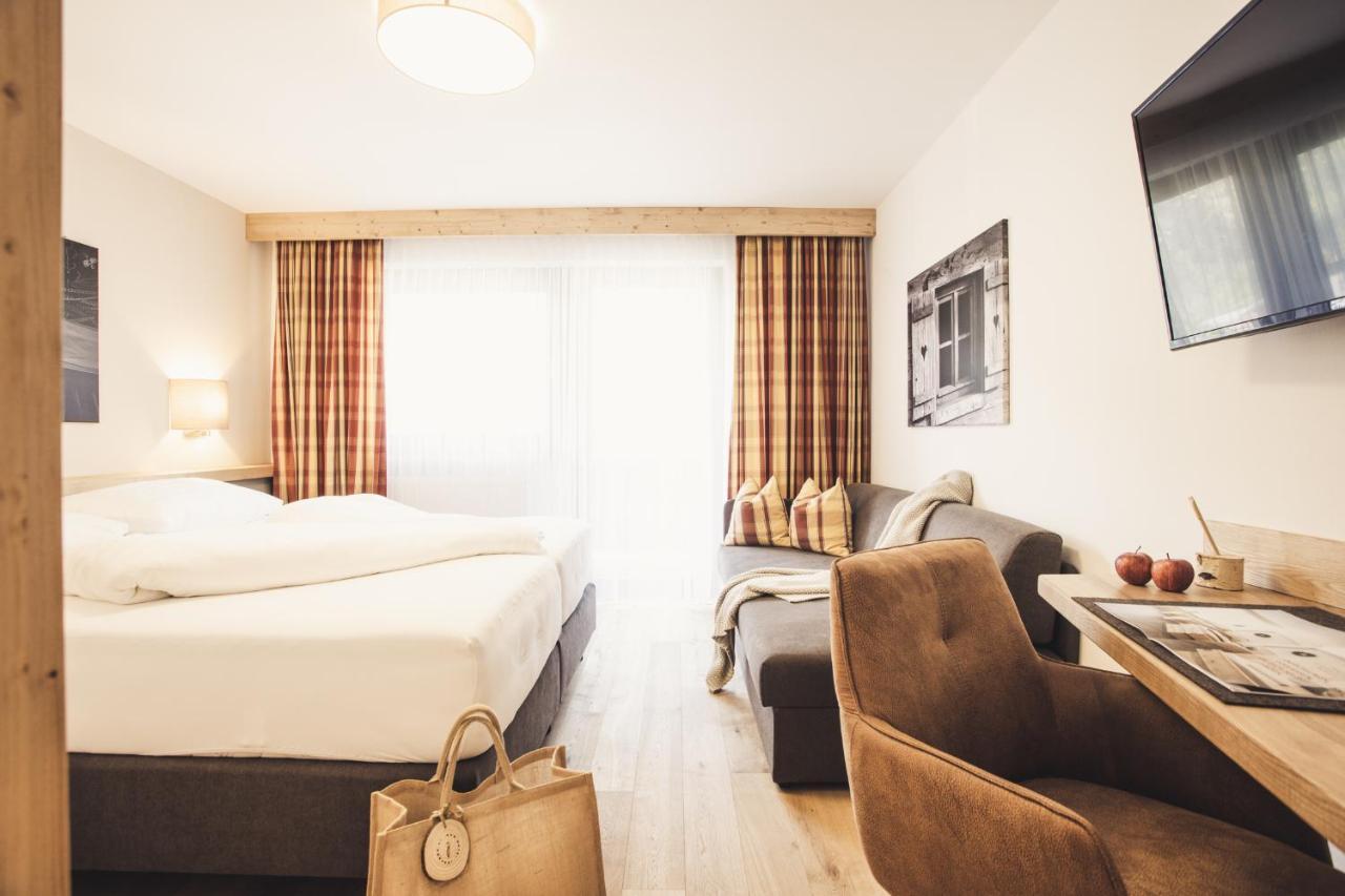 Hotel Johanna Mitten Im Oetztal Umhausen Eksteriør billede